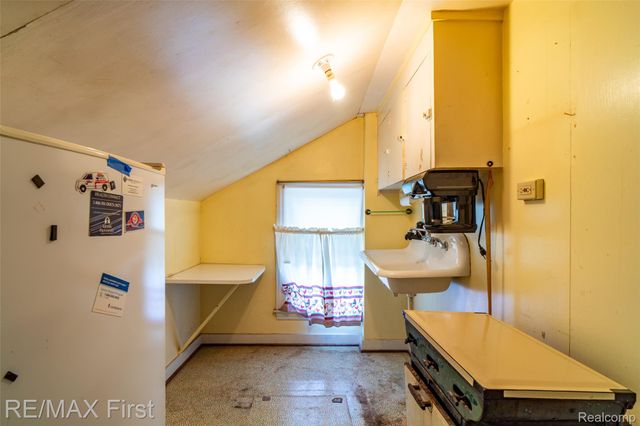 41 Beyne Street, Mt. Clemens, MI 48043