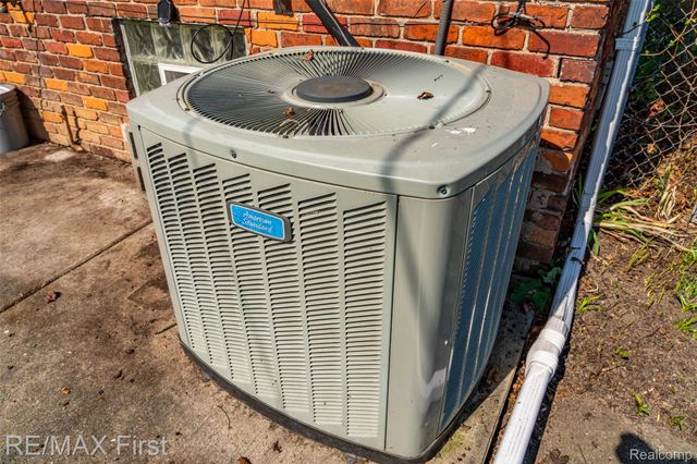 41 Beyne Street, Mt. Clemens, MI 48043