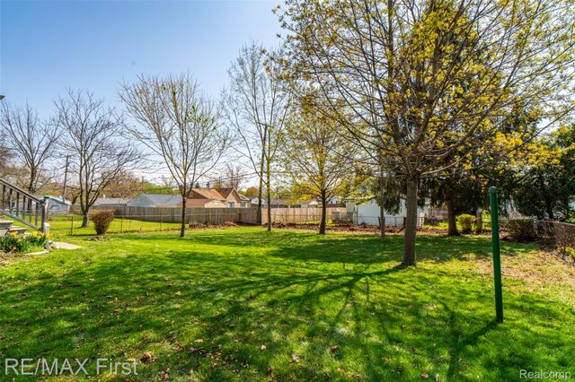 41 Beyne Street, Mt. Clemens, MI 48043