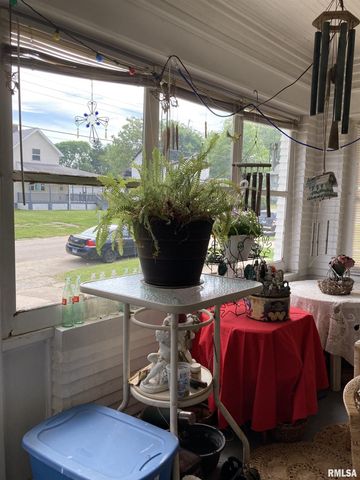 763 MULBERRY Street, Galesburg, IL 61401