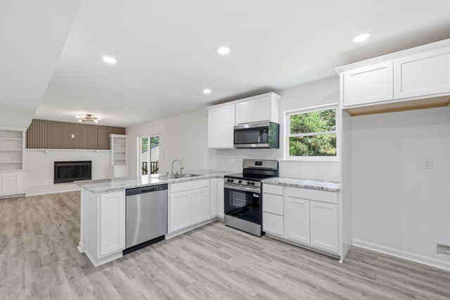 222 Basswood Avenue, Summerville, SC 29483