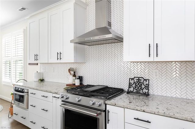 105 Nairn, Smithfield, VA 23430