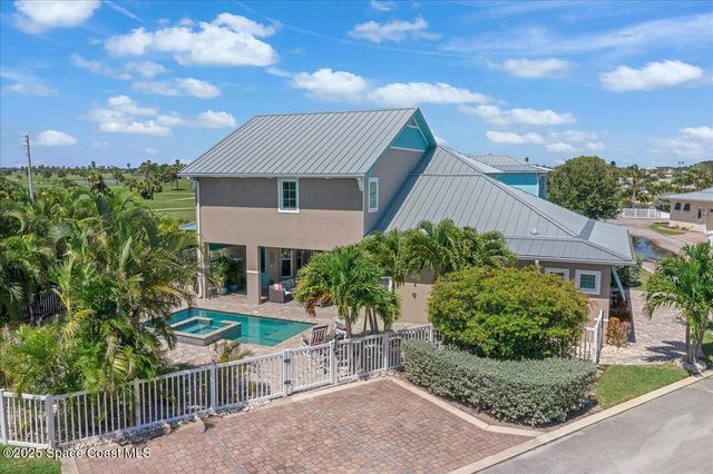 14 Cottage Court, Cocoa Beach, FL 32931