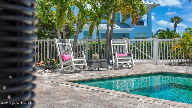 14 Cottage Court, Cocoa Beach, FL 32931