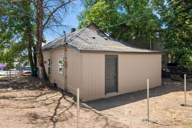 1608 W Maxwell Ave, Spokane, WA 99201