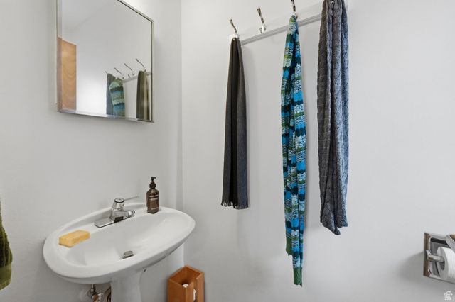 2620 E BLAINE AVE, Salt Lake City, UT 84108