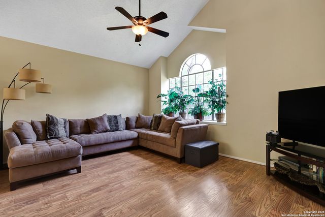 7521 Sidbury Circle, San Antonio, TX 78250
