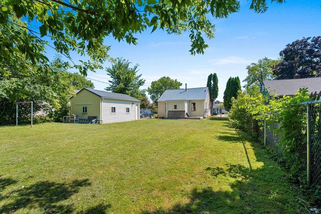 1519 N WAYNE STREET, Appleton, WI 54911