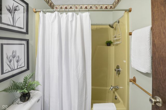 209 Bayview Drive, Cicero, IN 46034