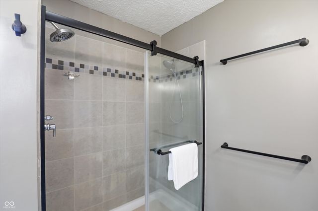 209 Bayview Drive, Cicero, IN 46034