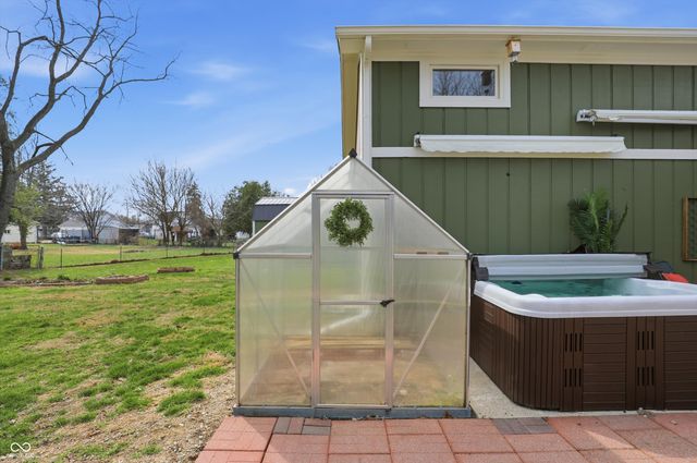 209 Bayview Drive, Cicero, IN 46034