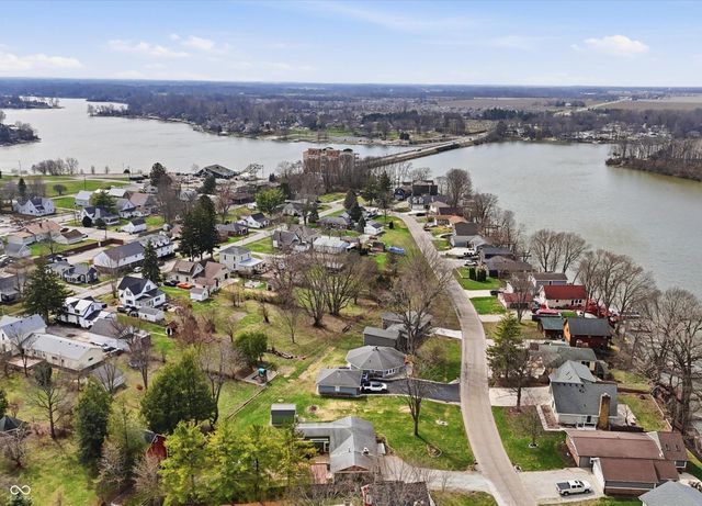 209 Bayview Drive, Cicero, IN 46034