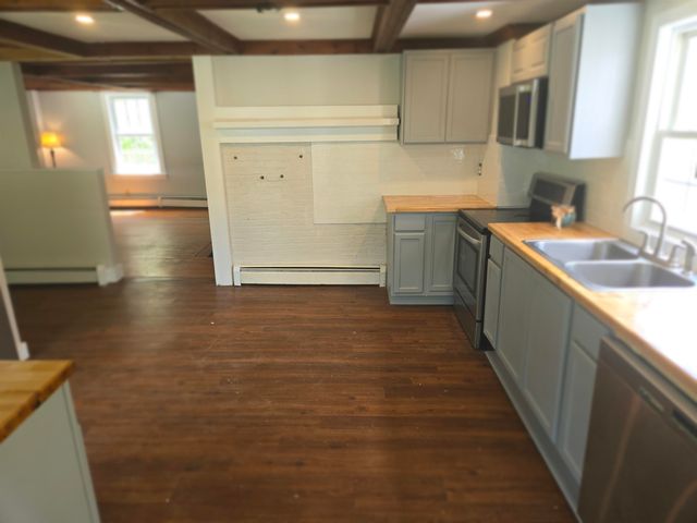 93 Gulf Road, Derry, NH 03038