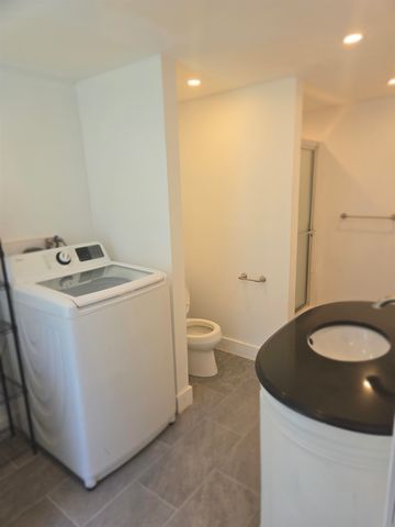 93 Gulf Road, Derry, NH 03038