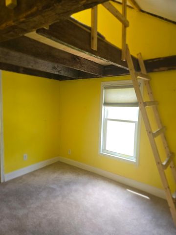 93 Gulf Road, Derry, NH 03038
