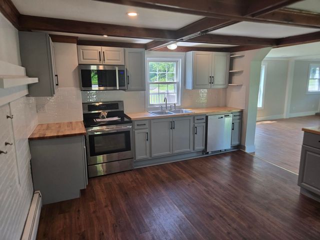 93 Gulf Road, Derry, NH 03038
