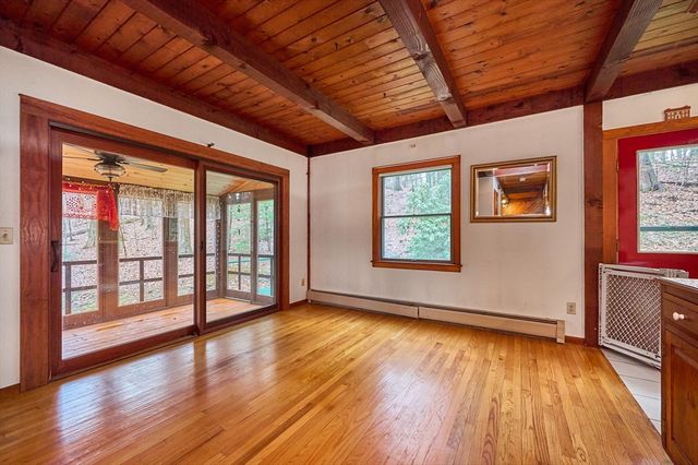 62 Peabody Lane, Greenfield, MA 01301