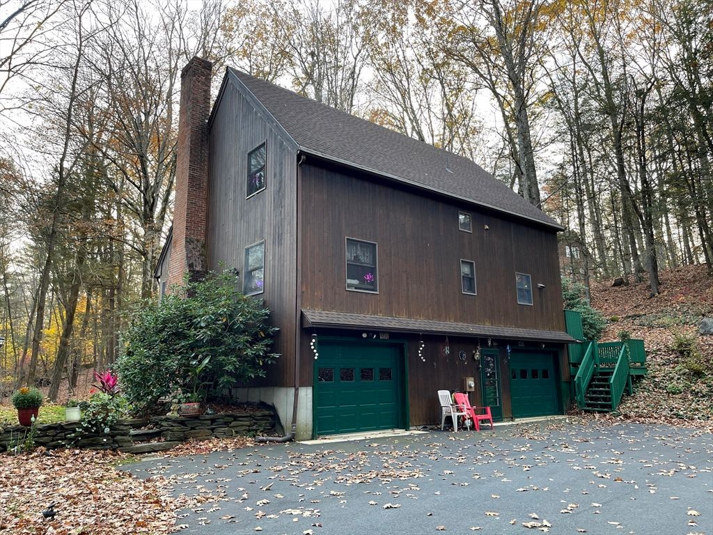 62 Peabody Lane, Greenfield, MA 01301
