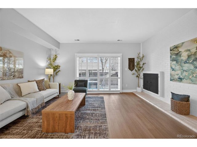 4250 S Olive St 111, Denver, CO 80237