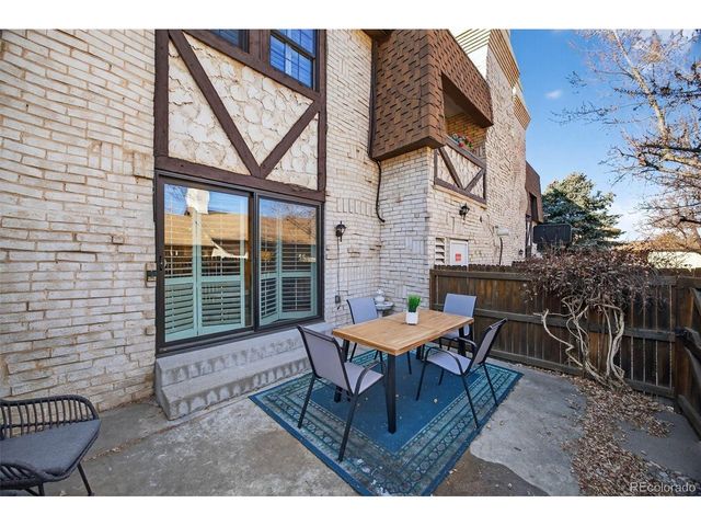 4250 S Olive St 111, Denver, CO 80237