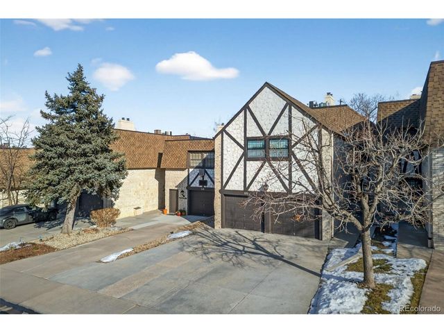 4250 S Olive St 111, Denver, CO 80237