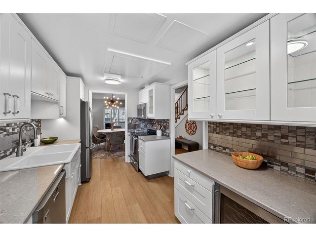 4250 S Olive St 111, Denver, CO 80237