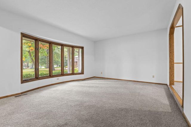 12083 Dogwood Street NW, Coon Rapids, MN 55448
