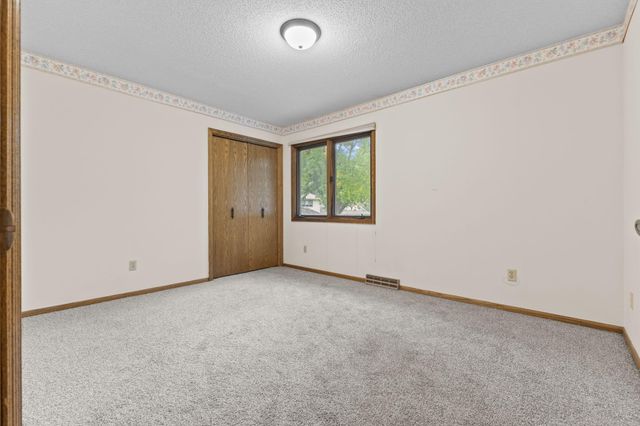 12083 Dogwood Street NW, Coon Rapids, MN 55448