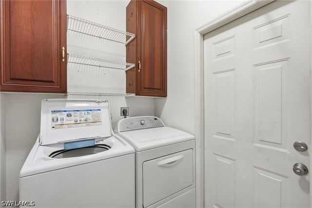 295 Stanhope CIR, Naples, FL 34104