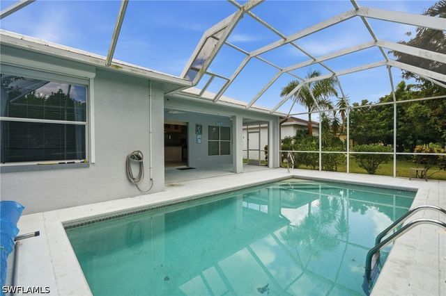 295 Stanhope CIR, Naples, FL 34104