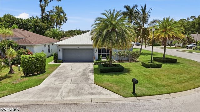 295 Stanhope CIR, Naples, FL 34104