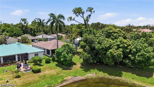 295 Stanhope CIR, Naples, FL 34104