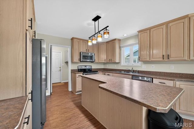 3016 Devilla Trail 23A, St Charles, MO 63301