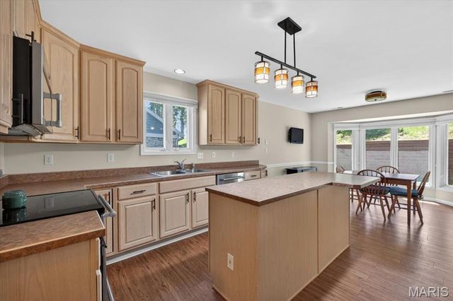 3016 Devilla Trail 23A, St Charles, MO 63301