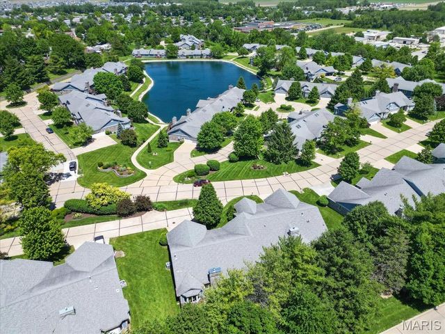 3016 Devilla Trail 23A, St Charles, MO 63301