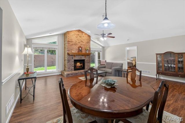 3016 Devilla Trail 23A, St Charles, MO 63301