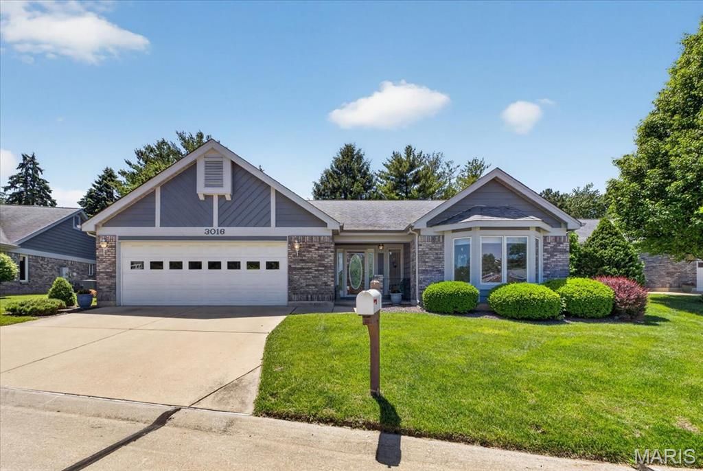 3016 Devilla Trail 23A, St Charles, MO 63301