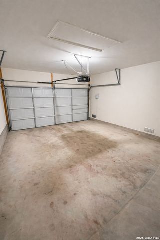 10354 Oakwood Crest, San Antonio, TX 78245