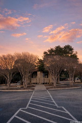 10354 Oakwood Crest, San Antonio, TX 78245