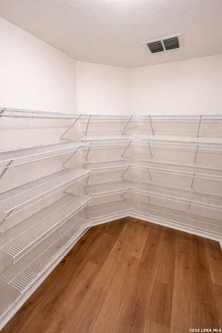 10354 Oakwood Crest, San Antonio, TX 78245