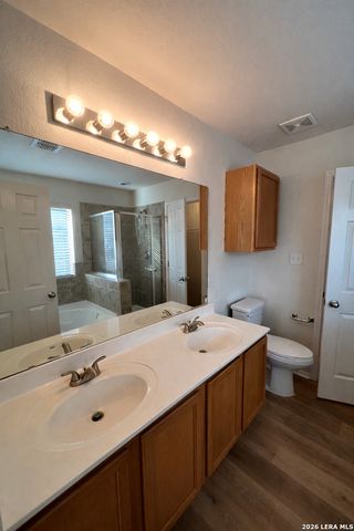 10354 Oakwood Crest, San Antonio, TX 78245