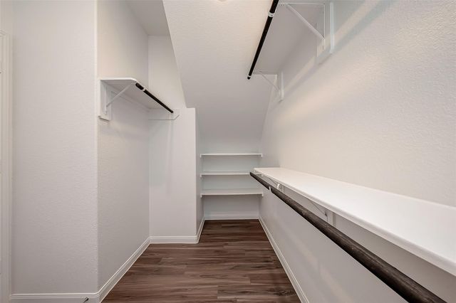 811 Gavin Walker Drive, Rosharon, TX 77583