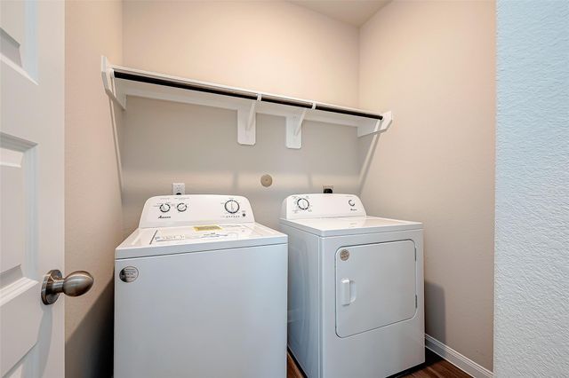 811 Gavin Walker Drive, Rosharon, TX 77583