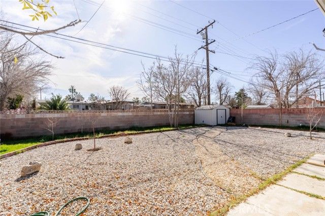 1432 W Avenue H15, Lancaster, CA 93534