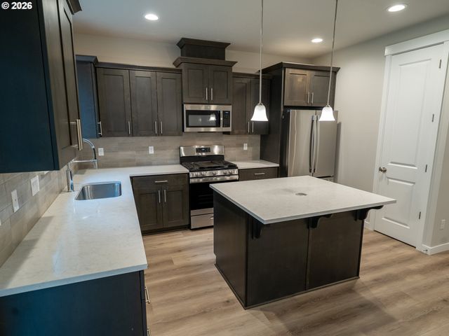 10495 Se HERITAGE Rd, Happy Valley, OR 97086