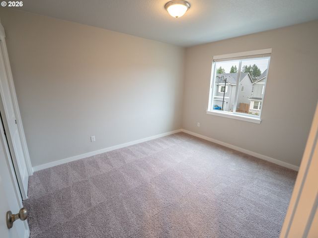 10495 Se HERITAGE Rd, Happy Valley, OR 97086