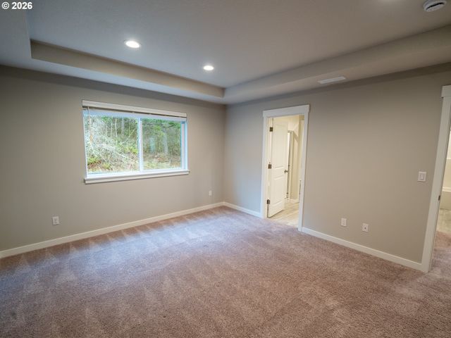 10495 Se HERITAGE Rd, Happy Valley, OR 97086