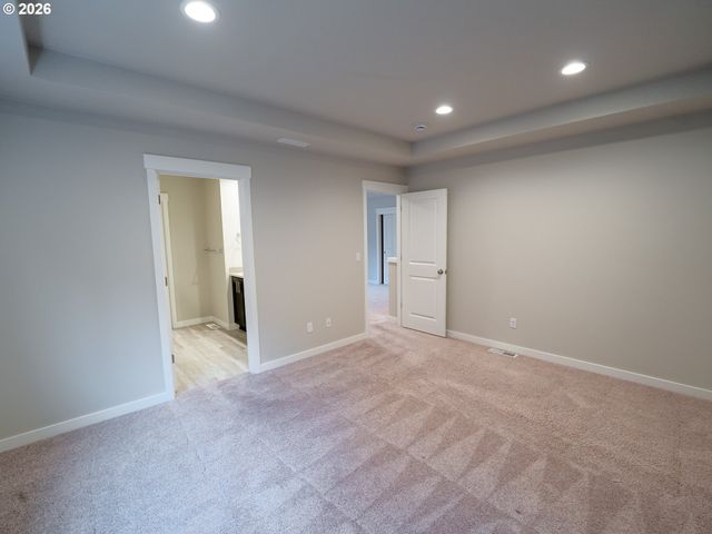 10495 Se HERITAGE Rd, Happy Valley, OR 97086