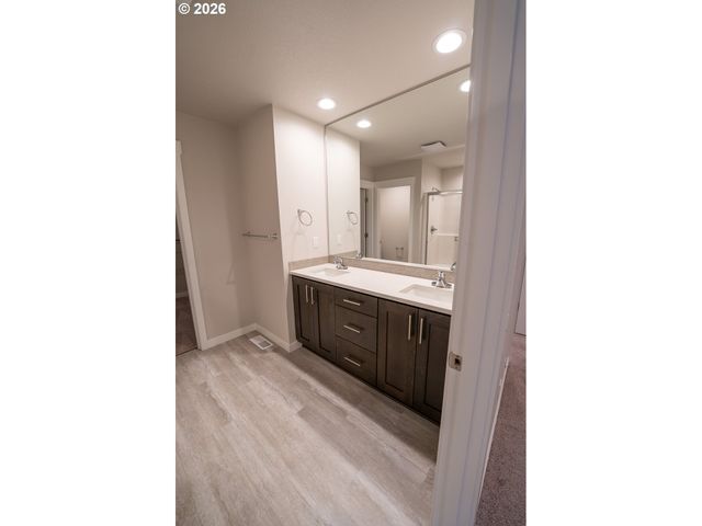 10495 Se HERITAGE Rd, Happy Valley, OR 97086