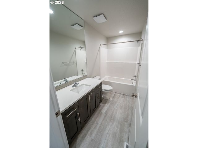 10495 Se HERITAGE Rd, Happy Valley, OR 97086